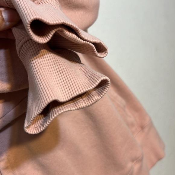 The North Face Pink With Camo Emblem Winter Hoodie
Size: Medium - Picture 6 of 13